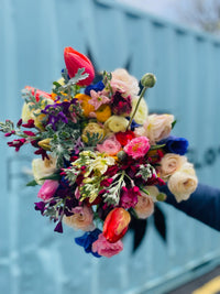 pineapple centerpieces with flowers