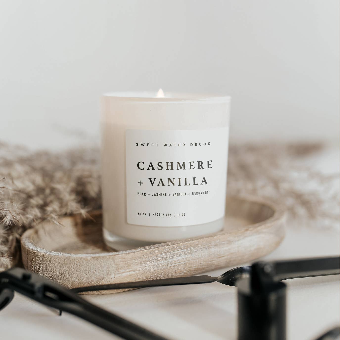 Candle - Cashmere and Vanilla 11 oz Soy Candle