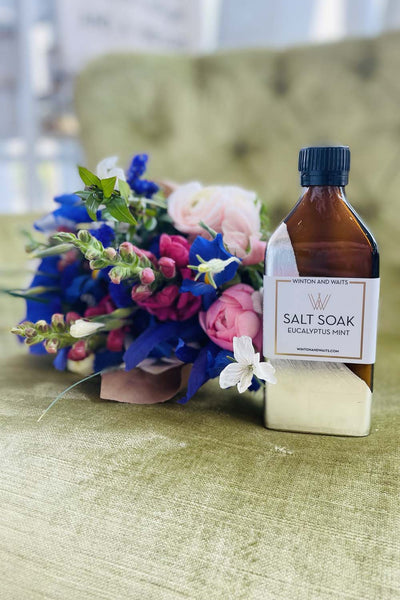 Bouquet and Bath Salt Soak Gift Set
