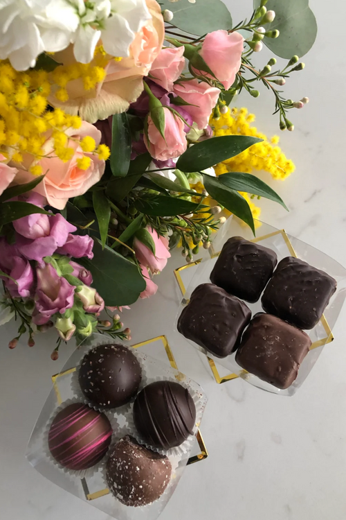 Bouquet & Chocolates Gift Set