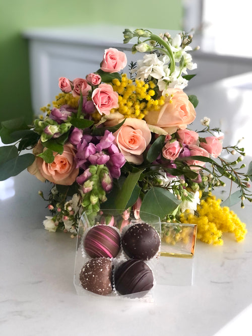 Flower Bouquet & Chocolate