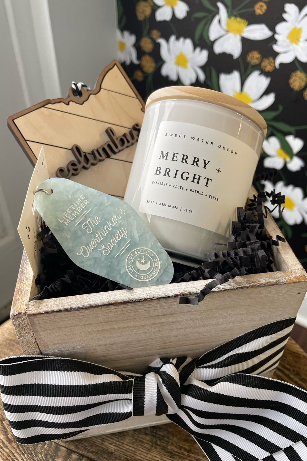 Gift Box - Seasonal Candle with Key Tag and Ornament Box